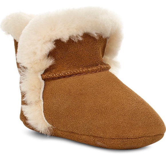 🔥 UGG Lassen Genuine Shearling Shoes – Chestnut (Size 0/1) – NEW IN BOX - Picture 7 of 16